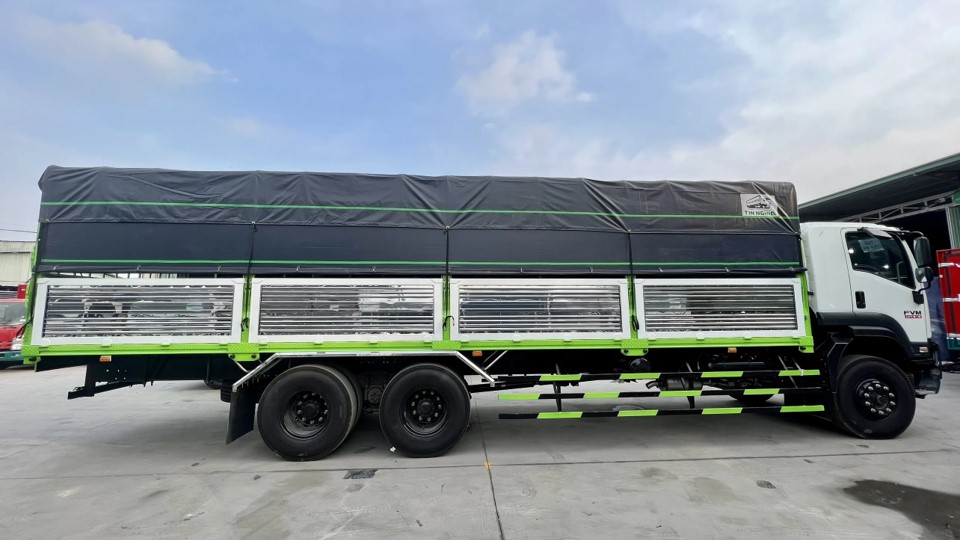 FVM34WE5 15 tấn thùng bạt