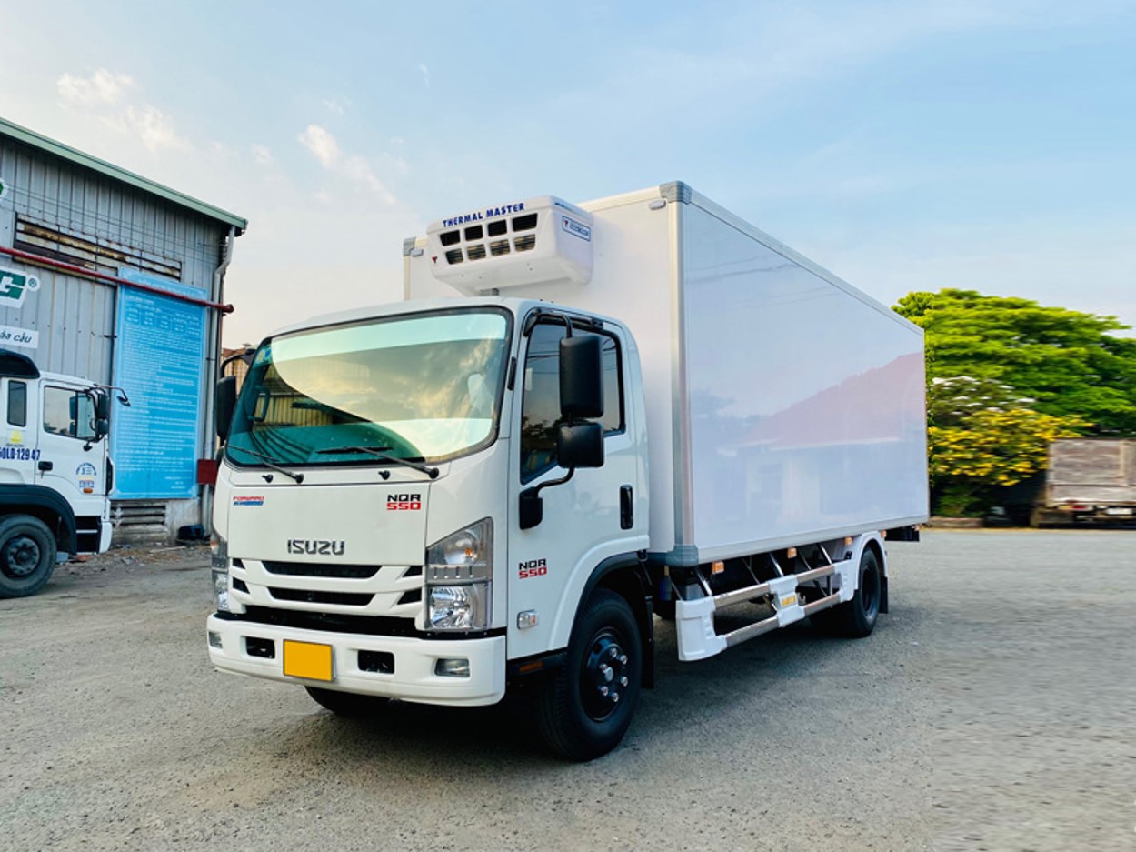 isuzu 5.0 tấn đông lạnh