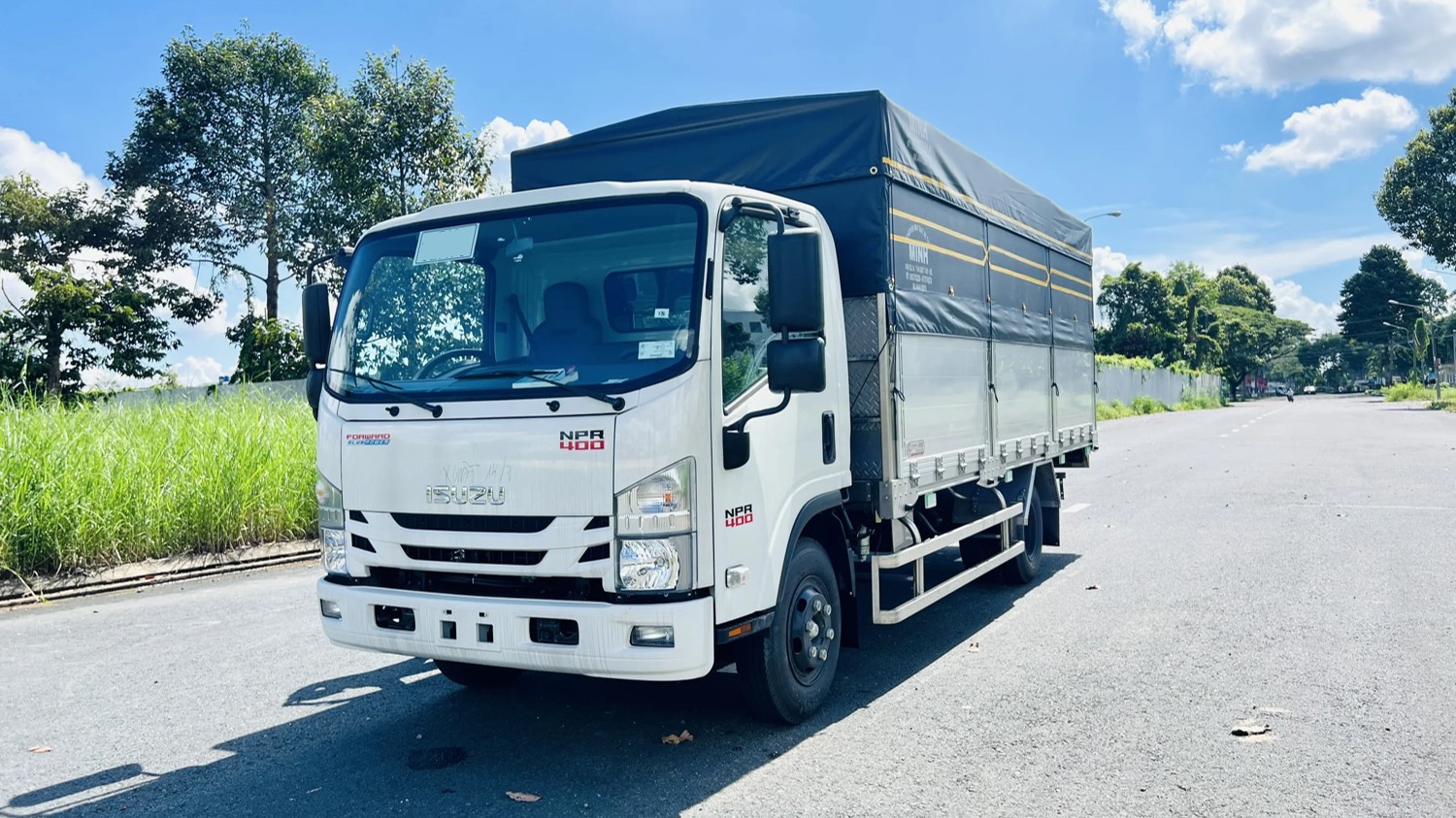 isuzu npr85ke5 3.5 tấn mui bạt