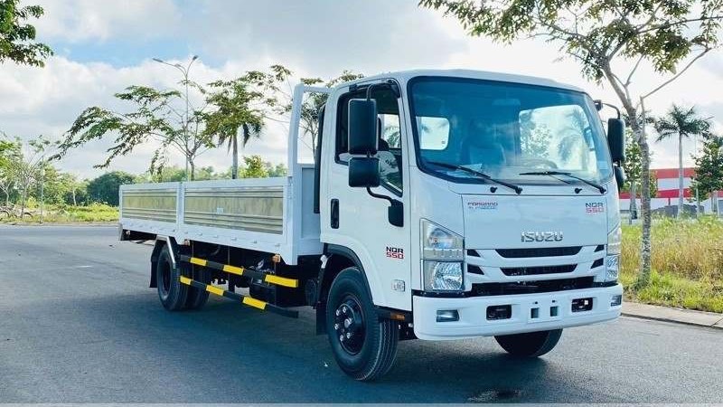 isuzu nqr75me4 6 tấn thùng lửng