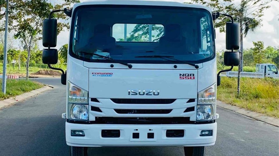 isuzu nqr75me4 6 tấn thùng lửng