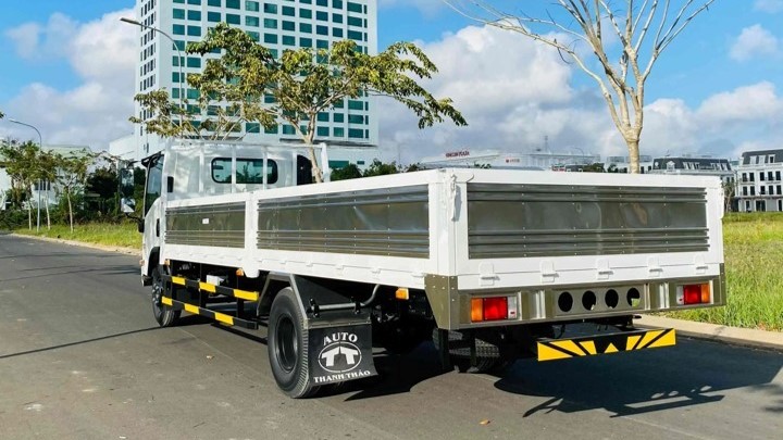 isuzu nqr75me4 6 tấn thùng lửng