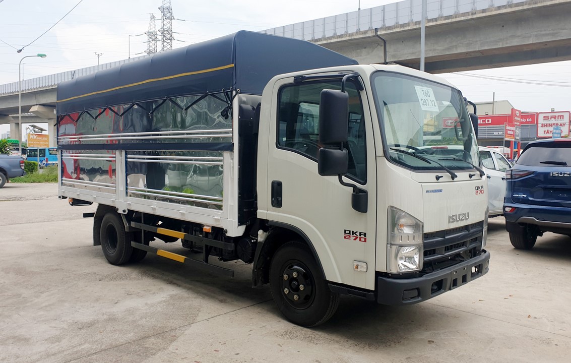 isuzu qkr 270 thùng bạt