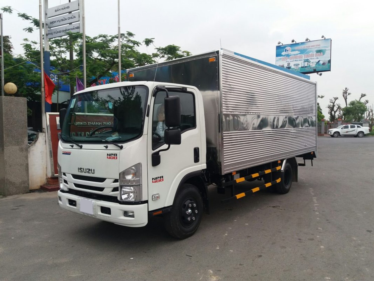 npr85ke5 3.5 tấn mui kín