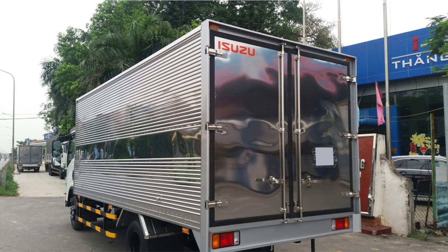 npr85ke5 3.5 tấn mui kín