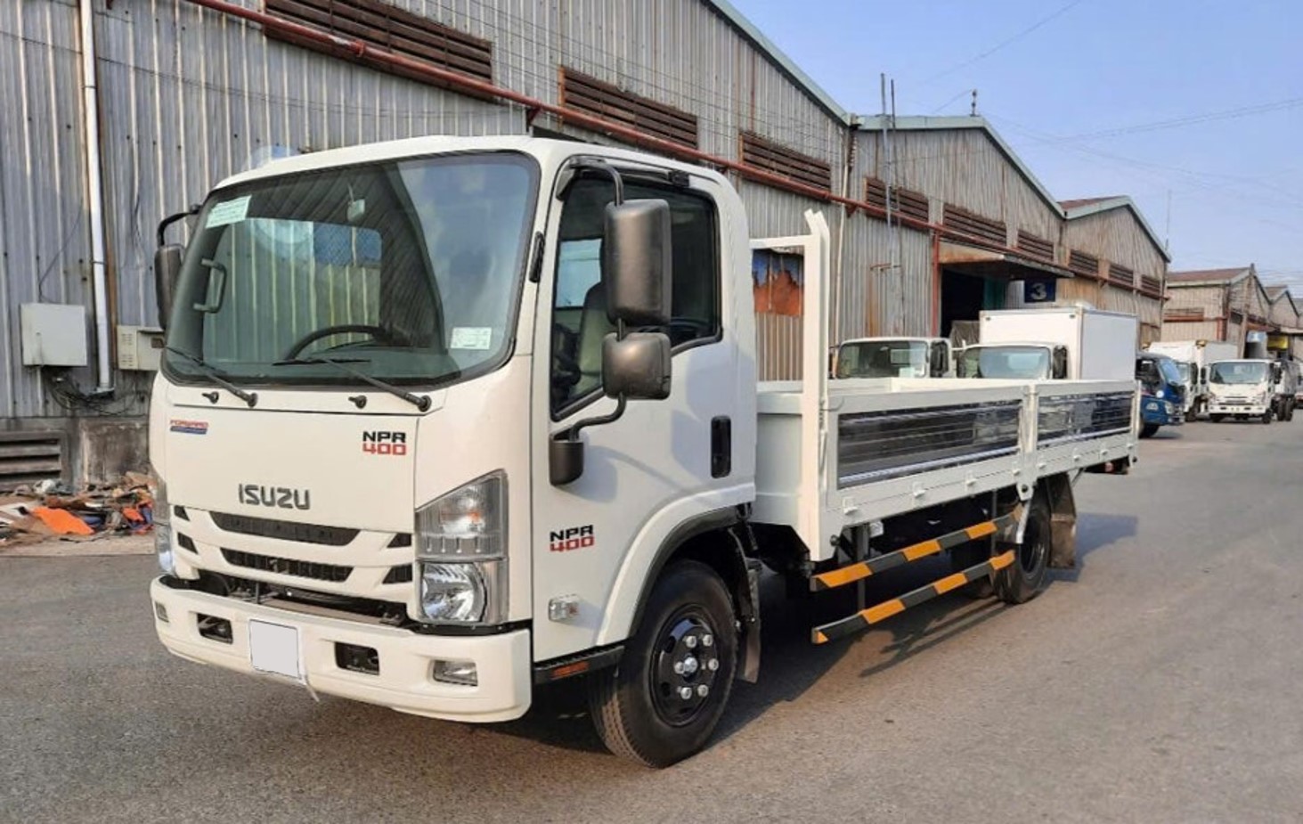 npr85ke5 4.2 tấn thùng lửng