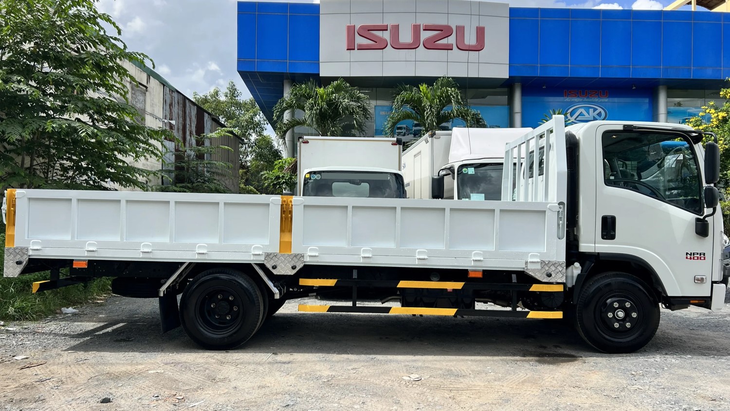 npr85ke5 4.2 tấn thùng lửng